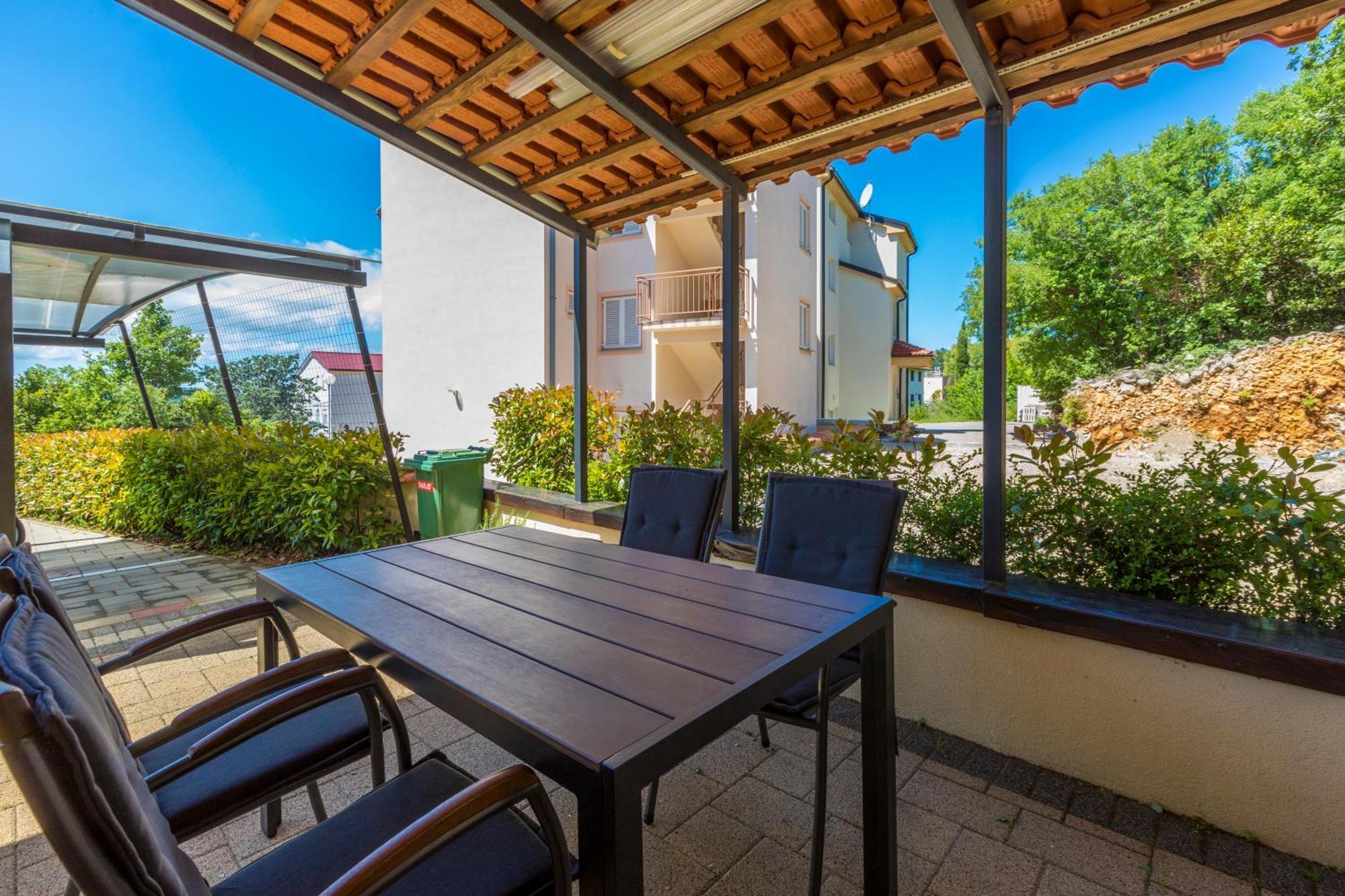 Pupic Appartement Dramalj Buitenkant foto