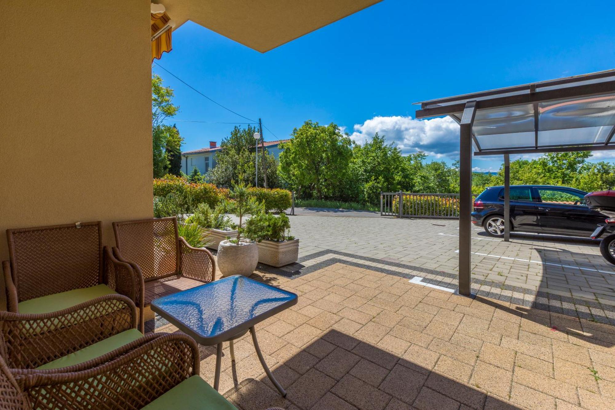 Pupic Appartement Dramalj Buitenkant foto