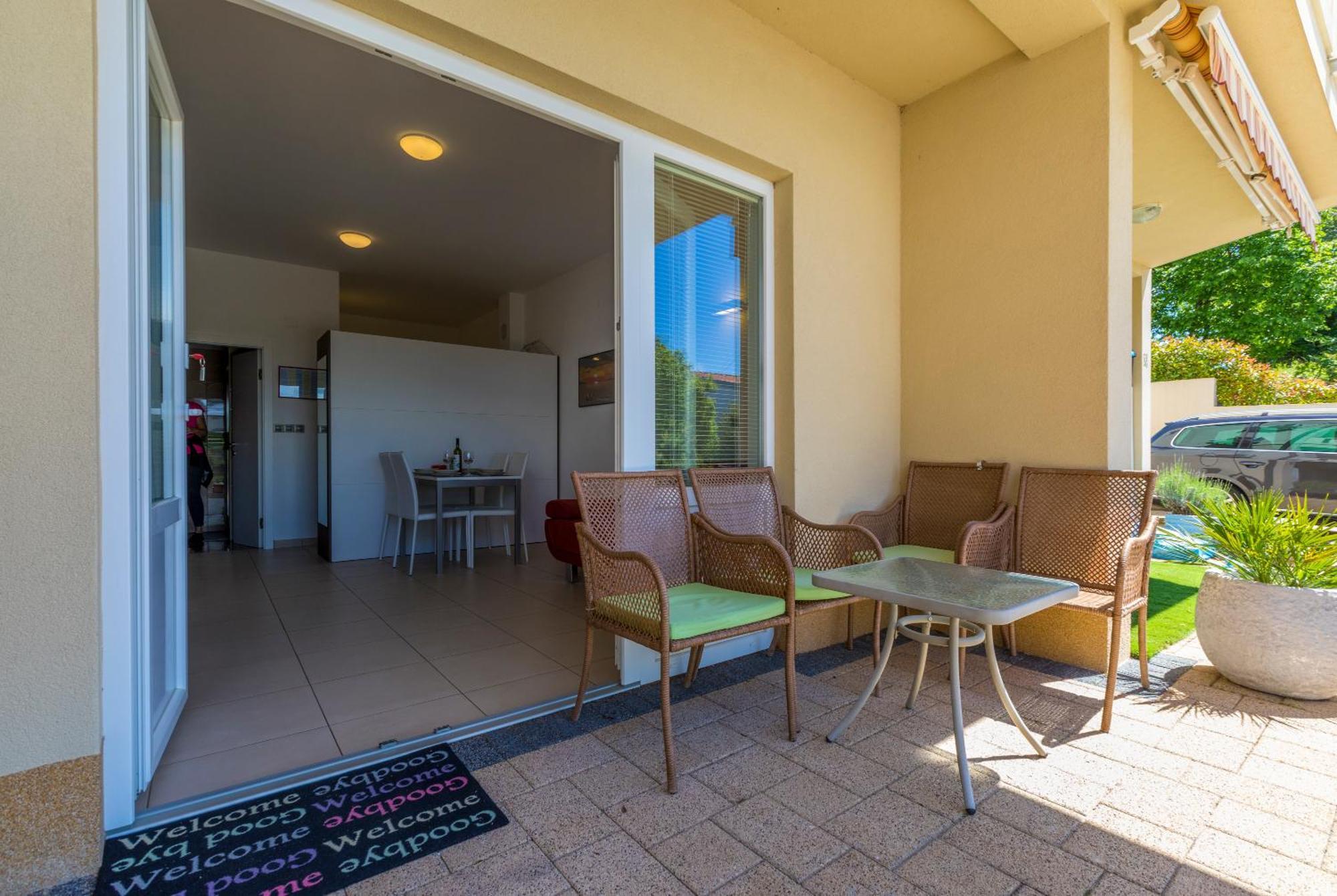 Pupic Appartement Dramalj Buitenkant foto